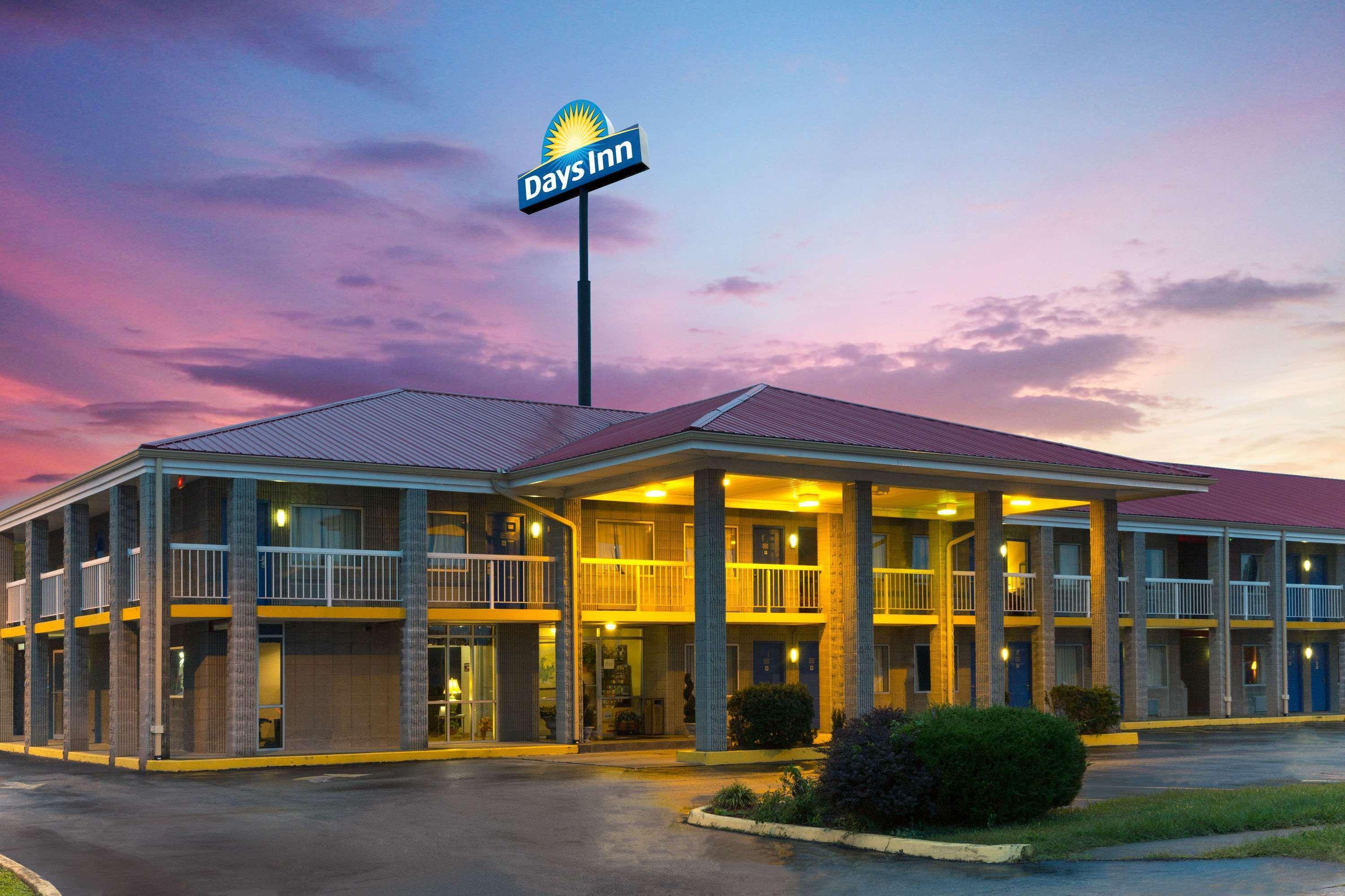 Days Inn by Wyndham Richmond Exterior foto